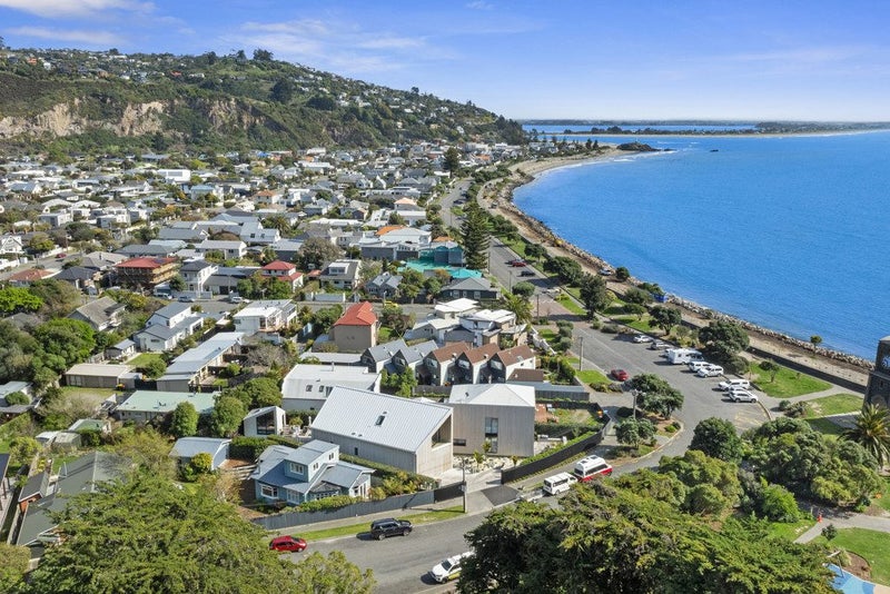 144 Esplanade, Sumner, Christchurch - Carousel 24