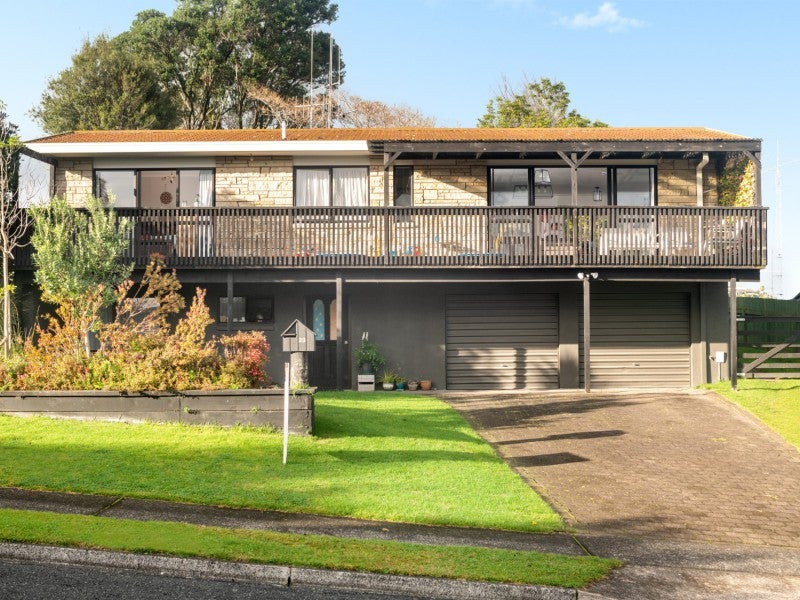 23 Corinna Street, Welcome Bay, Tauranga - Carousel 1