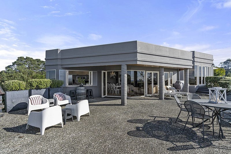322 Sea View Road, Ostend, Waiheke Island - Carousel 2