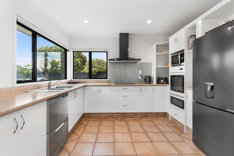 39 Anglesea Avenue, Parklands, Christchurch - Carousel 2