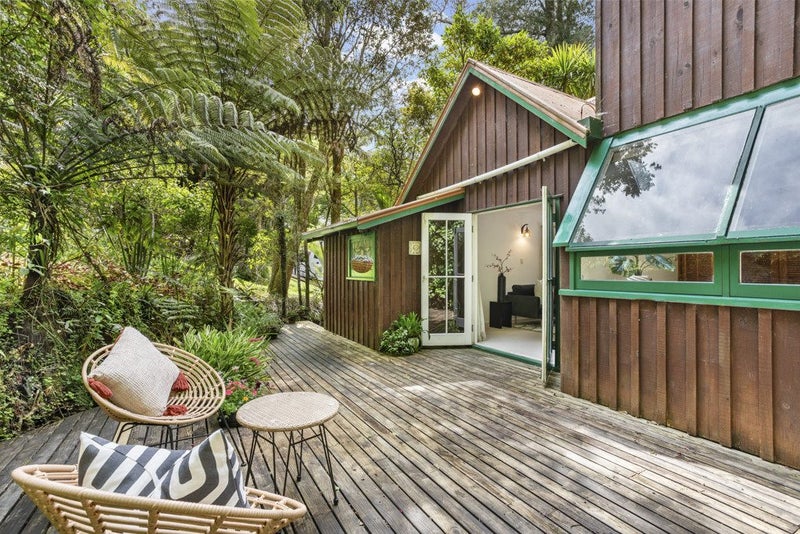 34 Wood Bay Road, Titirangi, Auckland - Carousel 1