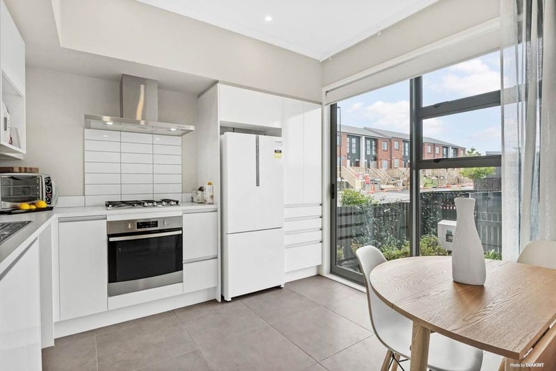 30 Kauri Amber Road, Westgate, Auckland - Carousel 2