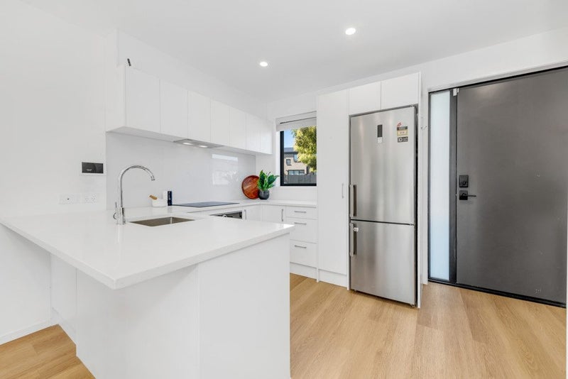 6 Rara Lane, Manukau, Auckland - Carousel 2