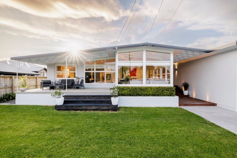 7 Chartwell Crescent, Chartwell, Hamilton - Carousel 1