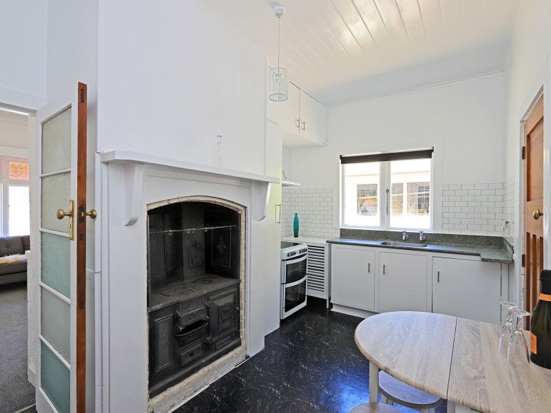 120 Shakespeare Road, Bluff Hill, Napier - Carousel 2