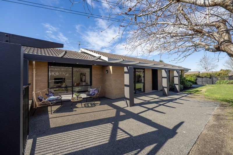 11 Algie Place, Avonhead, Christchurch - Carousel 1