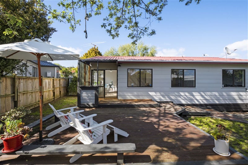 1/28 Powrie Street, Glenfield, Auckland - Carousel 1