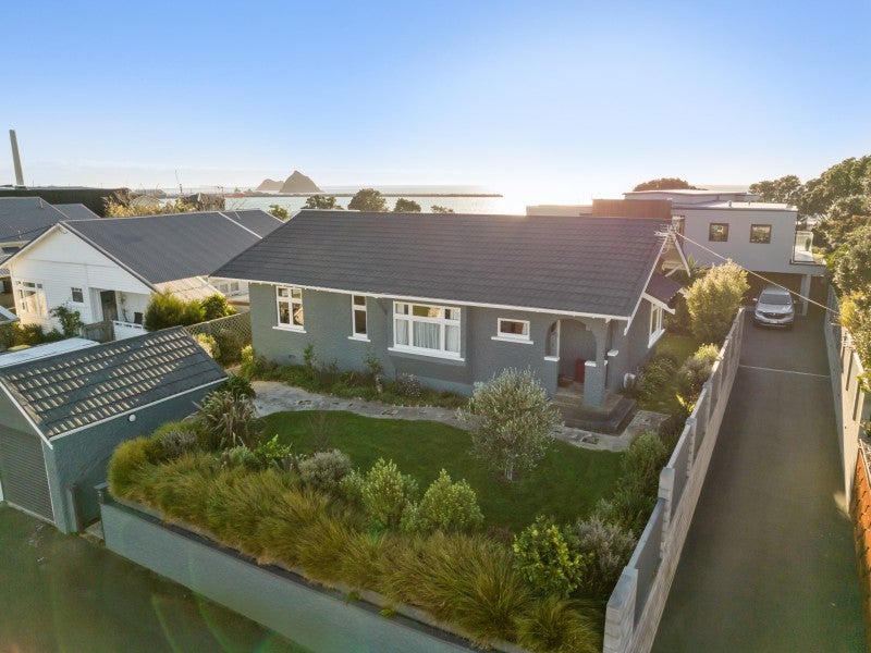 16 Birdwood Avenue, Moturoa, New Plymouth - Carousel 23