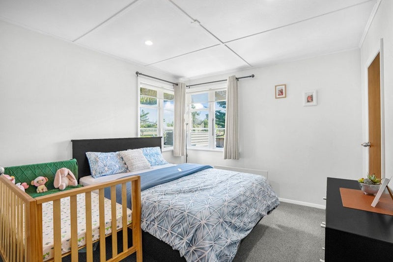 42A Elizabeth Street, Moera, Lower Hutt - Carousel 1