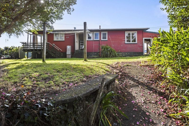 65 Banks Street, Marfell, New Plymouth - Carousel 1