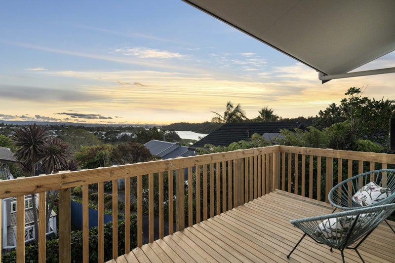 2/66 Pemberton Avenue, Bayview, Auckland - Carousel 1