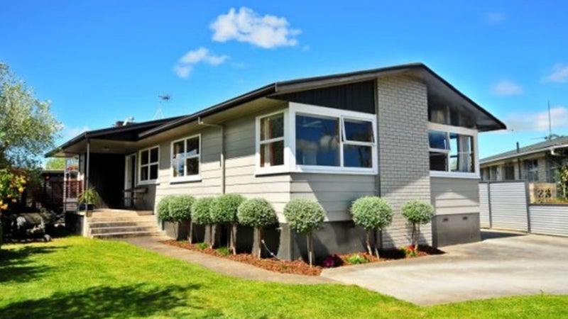 20 Ashurst Avenue, Pukete, Hamilton - Carousel 1