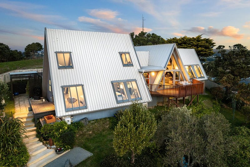 112 Gloaming Hill, Titahi Bay, Porirua - Carousel 31