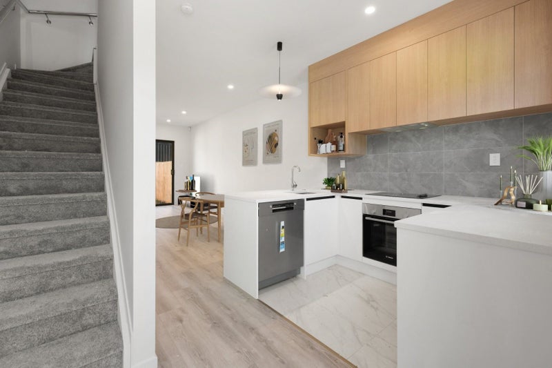 27 Tokarewa Close, Mount Wellington, Auckland - Carousel 2