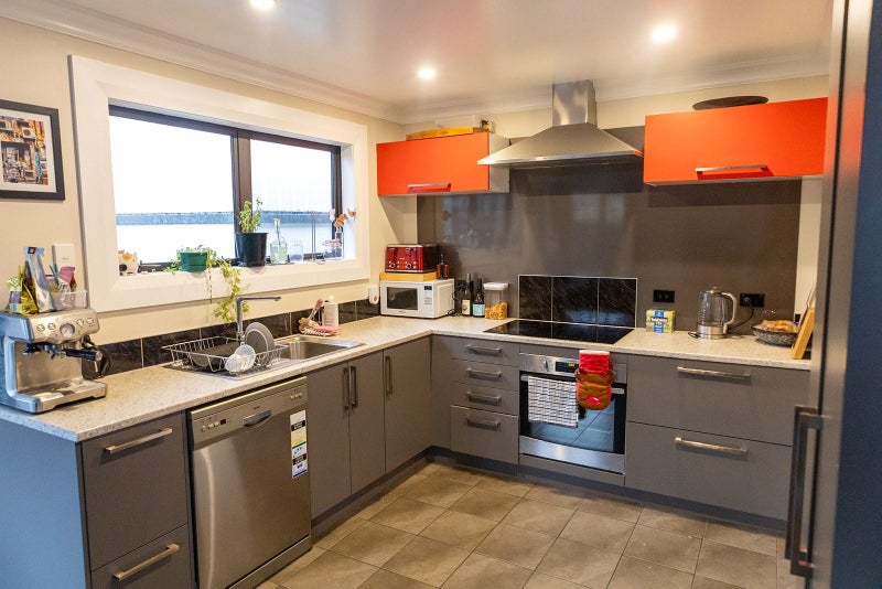 7 Dalkeith Street, North East Valley, Dunedin - Carousel 2