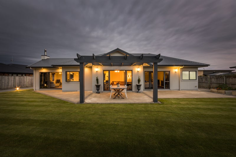 37 Chestnut Close, Kelvin Grove, Palmerston North - Carousel 2