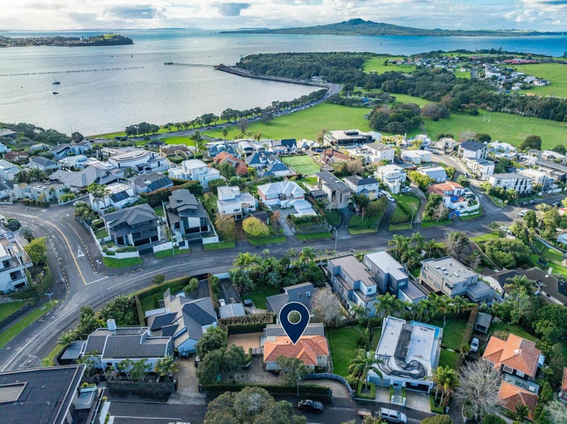 4 Tautari Street, Orakei, Auckland - Carousel 2