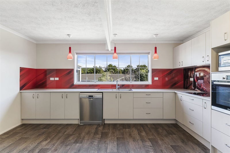 65 Aviemore Drive, Highland Park, Auckland - Carousel 2