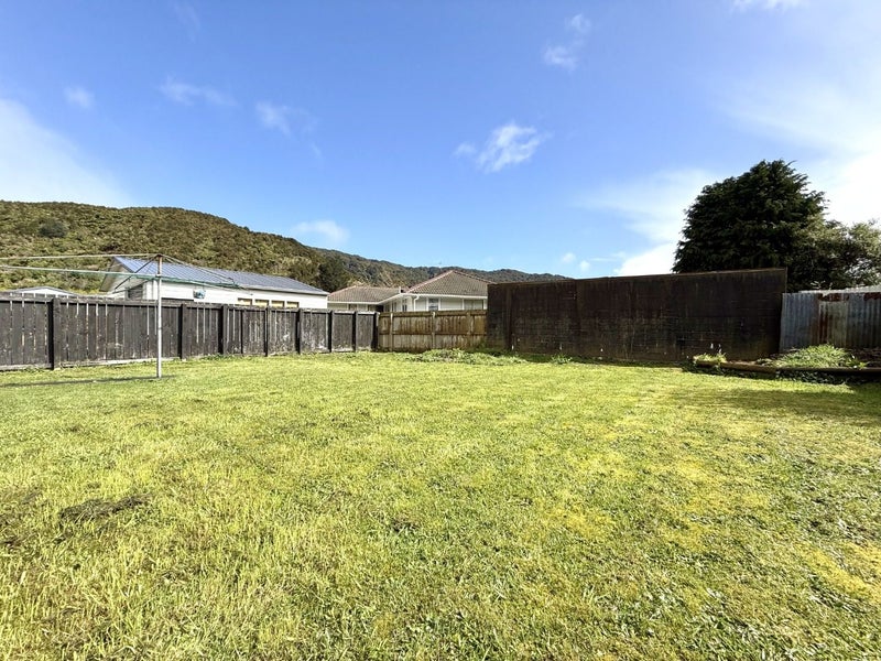 59 Parenga Street, Wainuiomata, Lower Hutt - Carousel 11