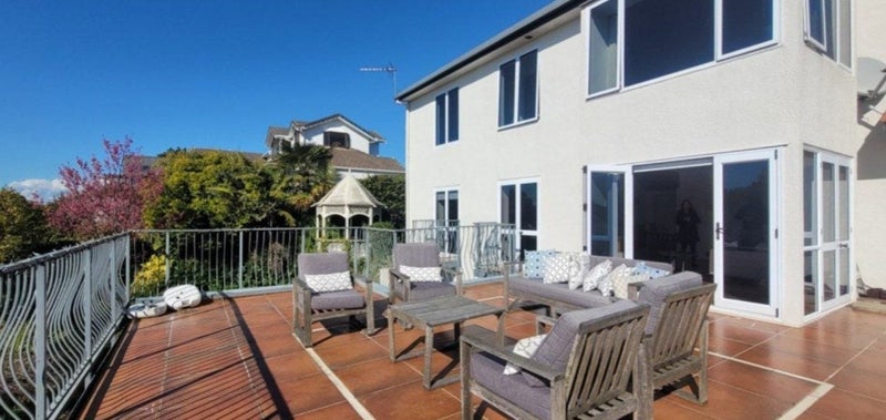 152 Lake Crescent, Hamilton Lake, Hamilton - Carousel 1