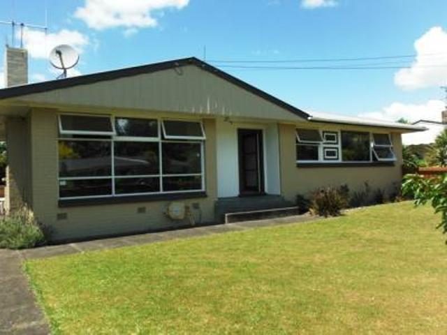 5 Seifert Street, Forest Lake, Hamilton - Carousel 1