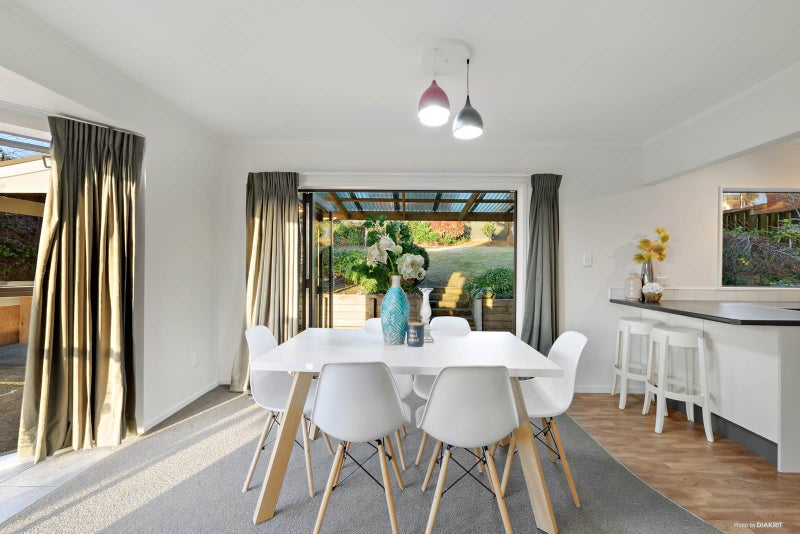 2/148 Prince Regent Drive, Half Moon Bay, Auckland - Carousel 1