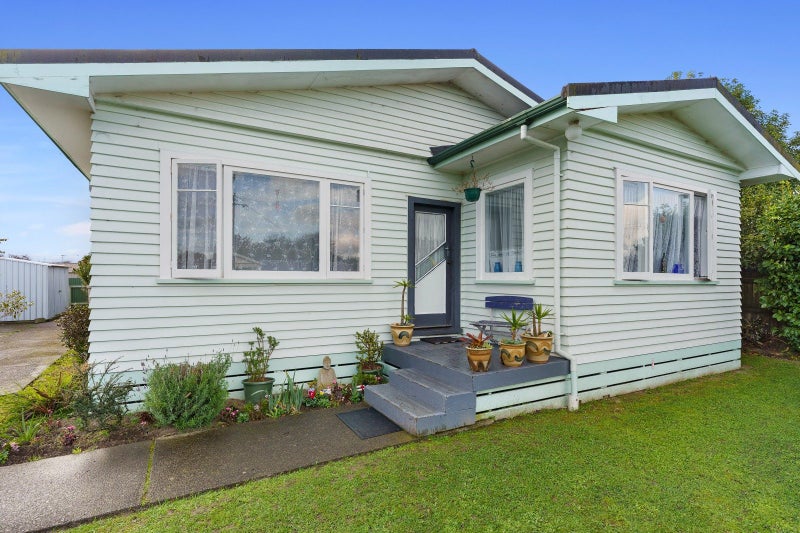 38 Kirk Street, Otaki, Otaki - Carousel 1