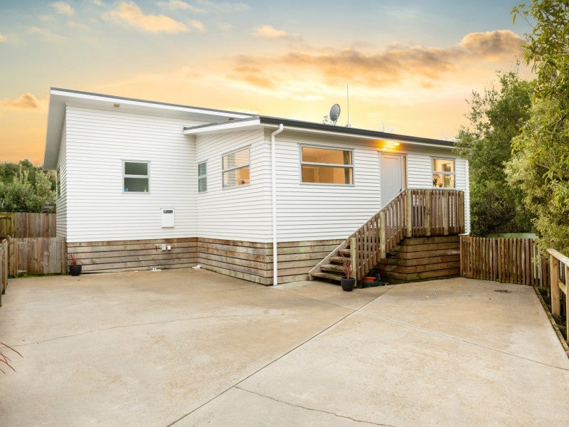 11B Canberra Place, Bellevue, Tauranga - Carousel 2