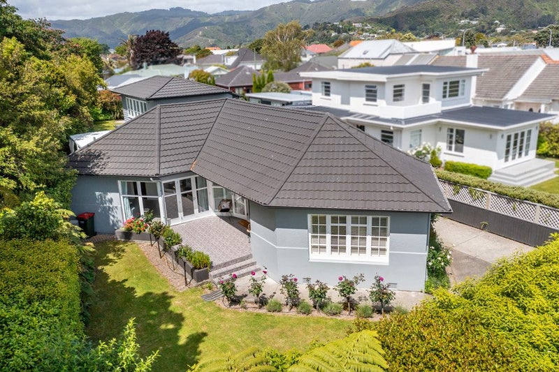 8 Military Road, Boulcott, Lower Hutt - Carousel 1