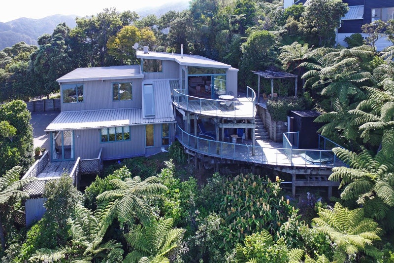 52 Waitohu Road, York Bay, Lower Hutt - Carousel 2