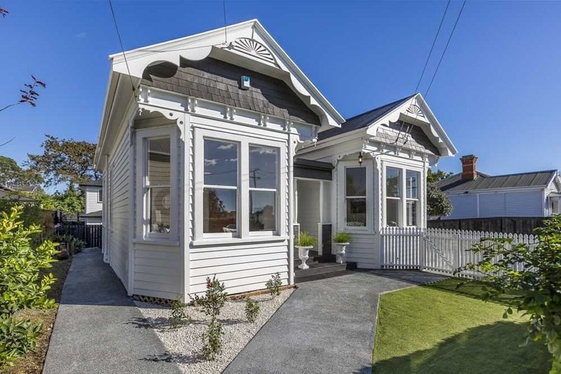 21 Lancing Road, Sandringham, Auckland - Carousel 19