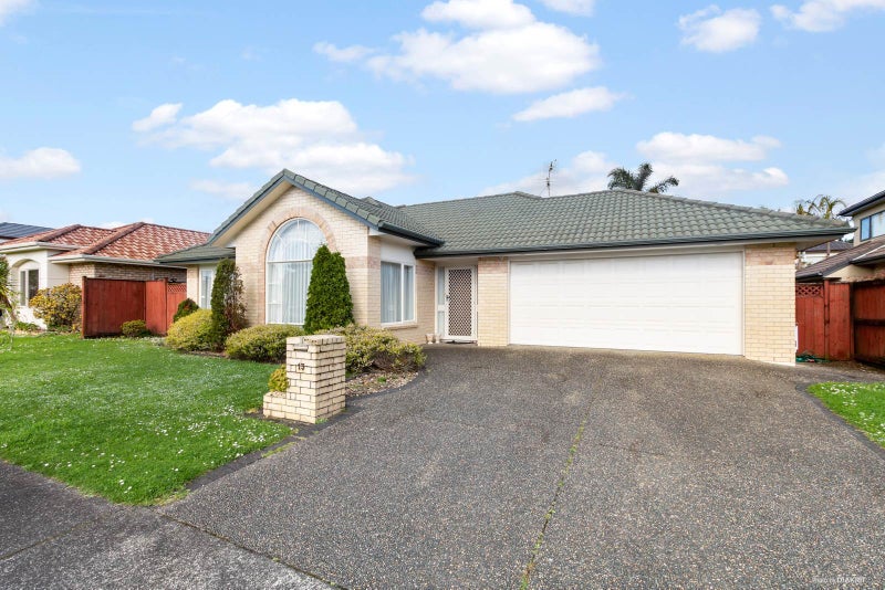 13 Carousel Crescent, East Tamaki Heights, Auckland - Carousel 2