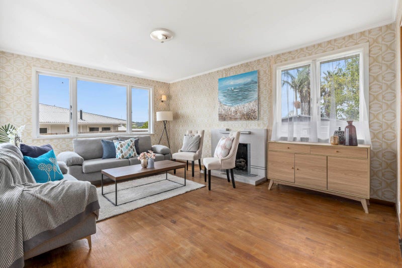 1/17 Fairclough Road, Beach Haven, Auckland - Carousel 2