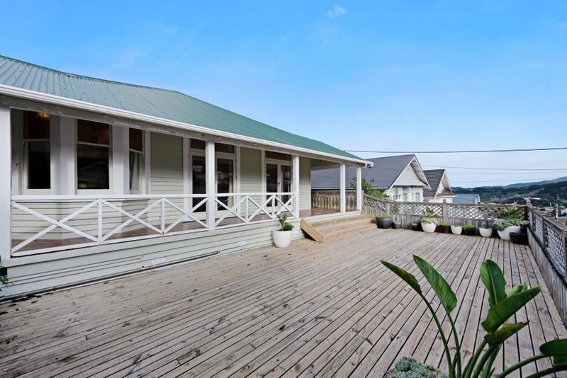 9 Hohiria Road, Hataitai, Wellington - Carousel 1