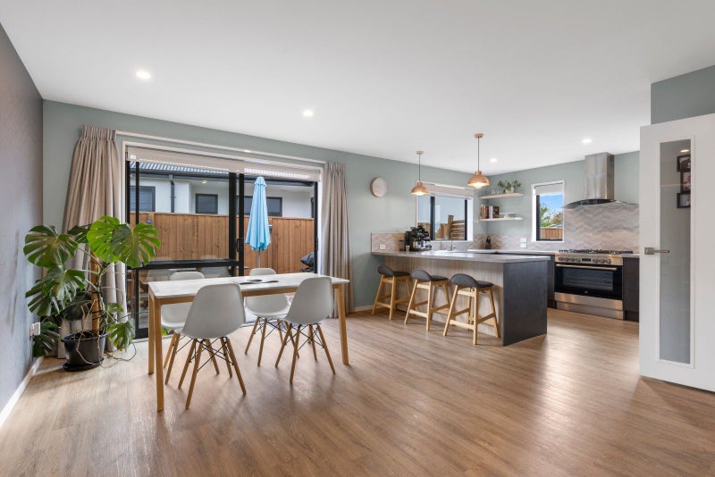 17 Tara Crescent, Woodend, Woodend - Carousel 2