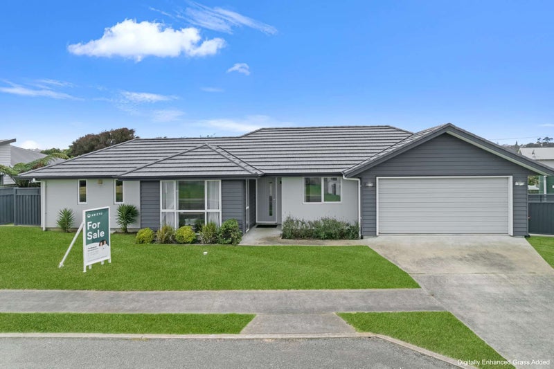 10 Buckingham Place, Springvale, Whanganui - Carousel 1