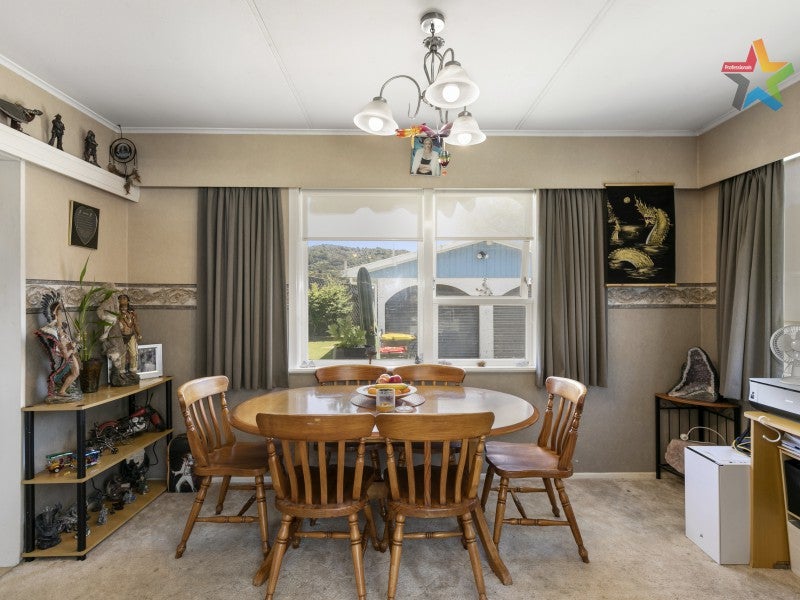 33 Meremere Street, Wainuiomata, Lower Hutt - Carousel 2