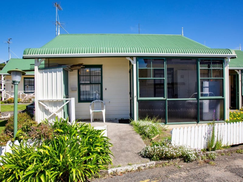 10/70 Whiteley Street, Moturoa, New Plymouth - Carousel 1