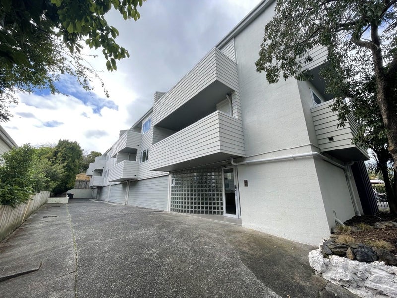 38B Horoeka Avenue, Mount Eden, Auckland - Carousel 8