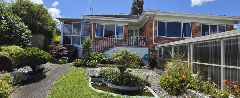 4 Kelvin Place, Hamilton East, Hamilton - Carousel 1