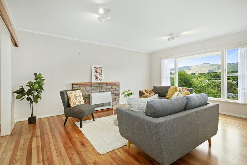 17 Lane Crescent, Tawa, Wellington - Carousel 2