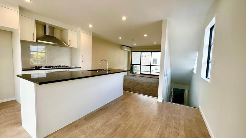 1/5 Perekia Street, Albany, Auckland - Carousel 1