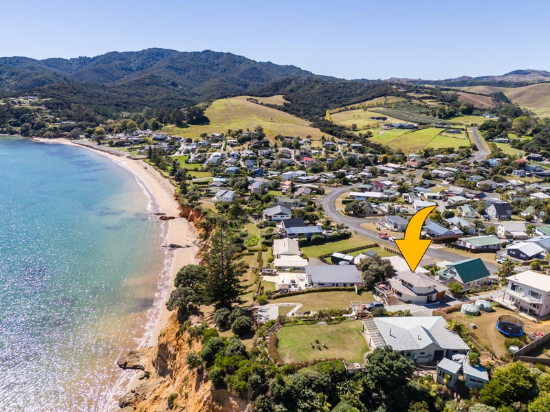 54 Peninsula Parade, Hihi - Carousel 30