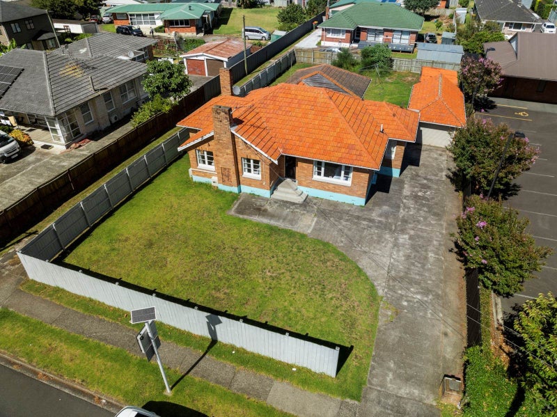 43 Carruth Road, Papatoetoe, Auckland - Carousel 1