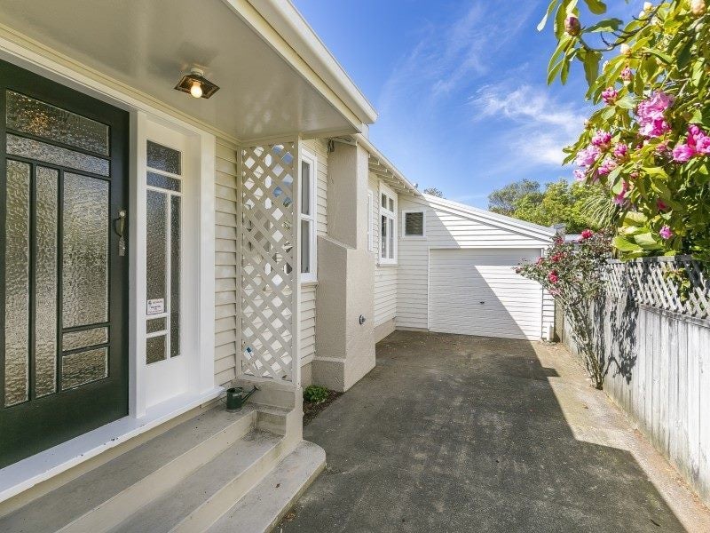 15 Campbell Street, Karori, Wellington - Carousel 2