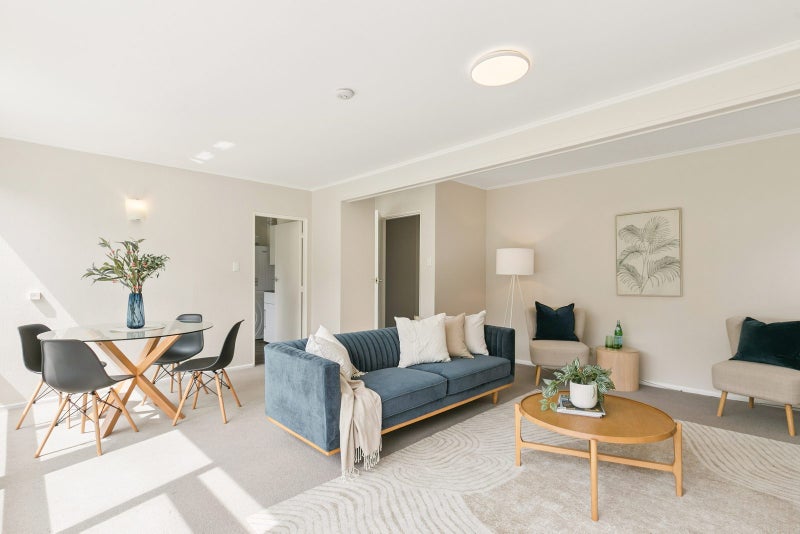 1/1 Canterbury Street, Karori, Wellington - Carousel 1