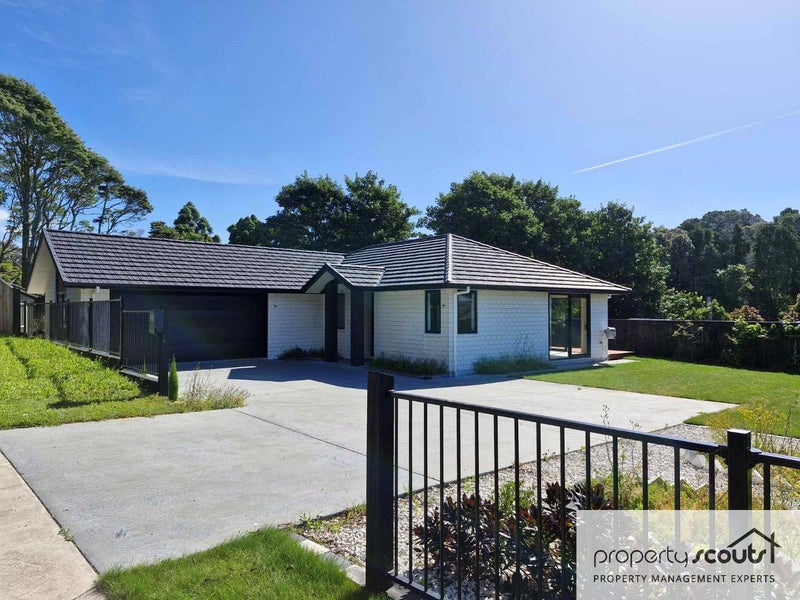 21 Sycamore Grove, Lower Vogeltown, New Plymouth - Carousel 1