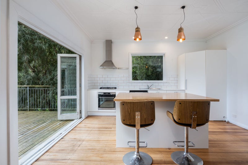 35 Wharfdale Street, Macandrew Bay, Dunedin - Carousel 2