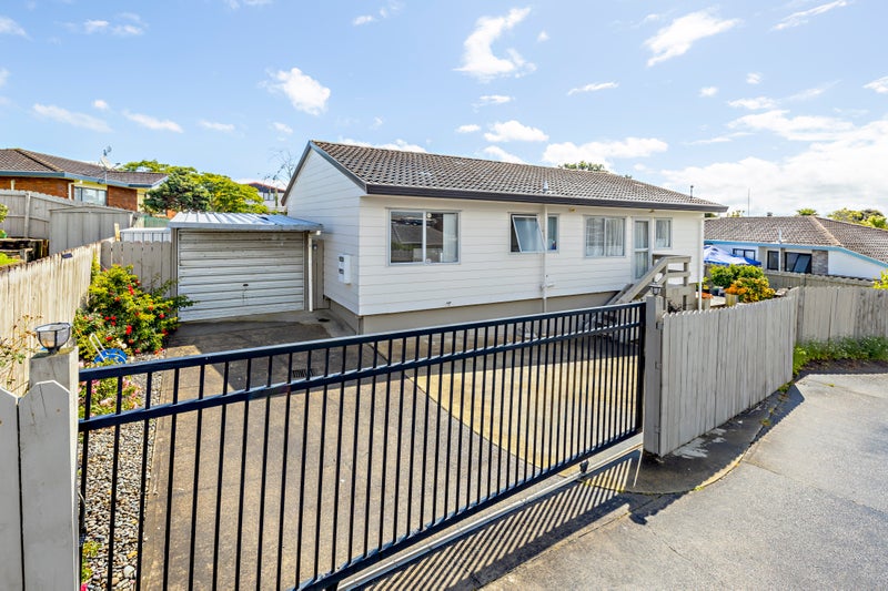 1/25 Kopara Place, Clendon Park, Auckland - Carousel 1