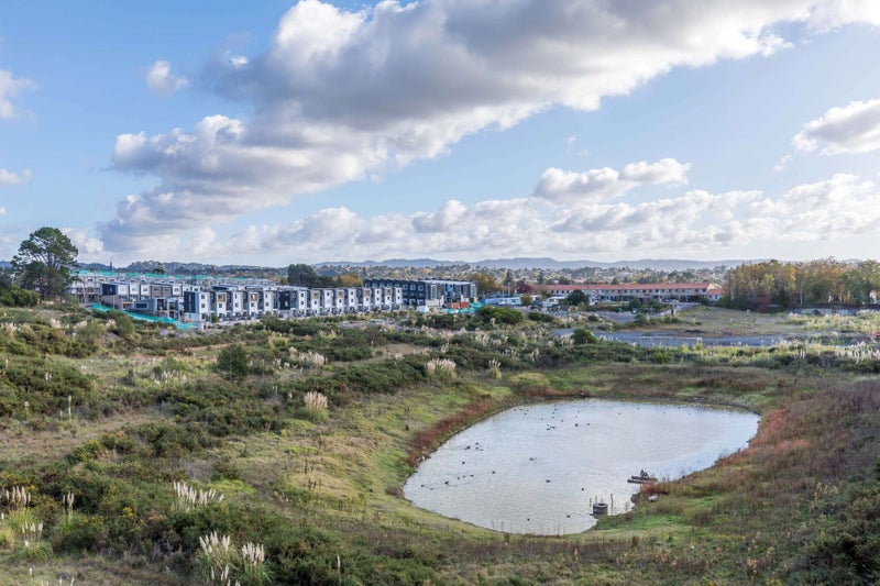 2I/17 Crown Lynn Place, New Lynn, Auckland - Carousel 10